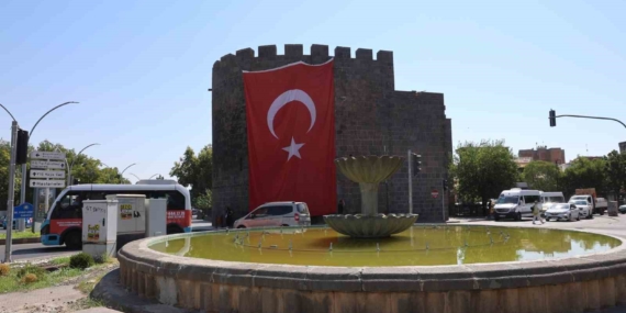 Diyarbakır’da ‘Terörsüz Türkiye’ Yasası Memnuniyetle Karşılandı