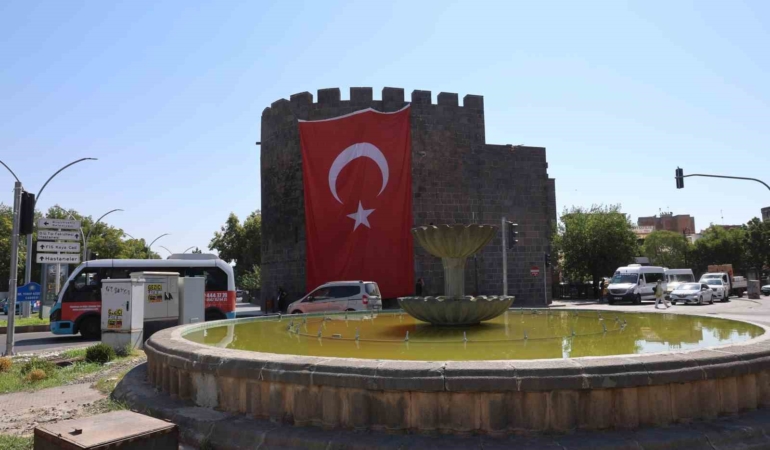 diyarbakirda-terorsuz-turkiye-yasasi-memnuniyetle-karsilandi-F71pFqgE.jpg