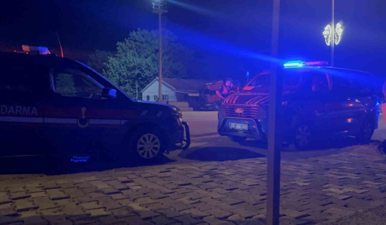 elazigda-bicakli-ve-silahli-kavga-uc-yarali-olayi-iD2OcVki.jpg