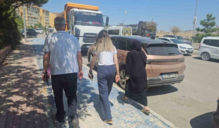 elazigda-cuma-namazi-cikisinda-dilencilere-yonelik-operasyon-2JOlFj93.jpg