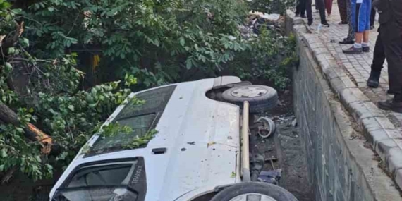 Elazığ’da Minibüs Bahçeye Uçtu: Olayın Detayları ve Güncel Bilgiler