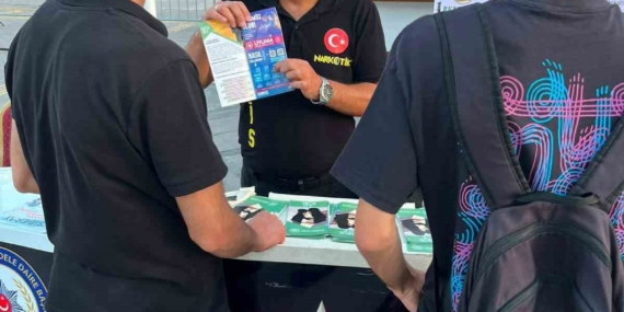 Elazığ’da Vatandaşlara Polis Ekipleri Tarafından Bilgilendirme Etkinliği