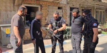 erzurumda-kar-maskeli-ve-silahli-sahis-alarmi-3d-yaziciyla-yapilan-silah-oyuncagi-vurusu-R1yFXVD8.jpg
