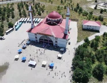 erzurumda-yuzlerce-ogrencinin-cami-bulusmasi-etkinligi-LwtwalE8.jpg