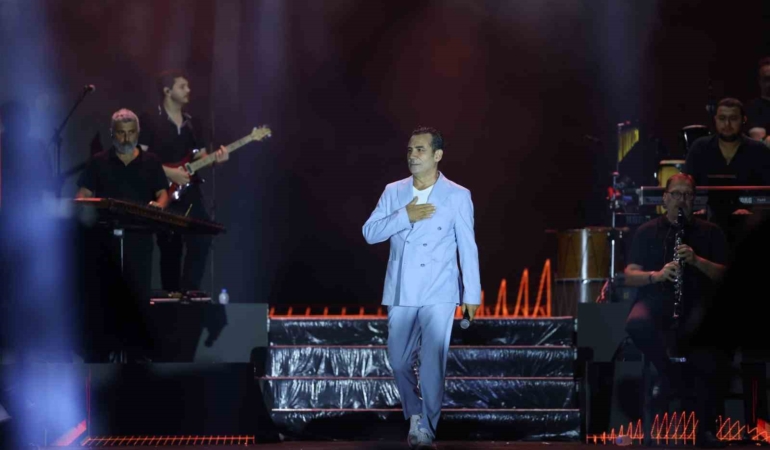 ferhat-gocer-ile-malatya-kultur-yolu-festivaline-son-veda-grHKCEPY.jpg