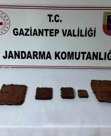 gaziantepte-deri-uzerine-ibranice-yazili-5-tarihi-eser-kitap-ve-gozaltilar-QjfW18sM.jpg