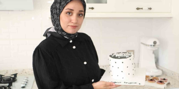 Hayallerinin Peşinde Koşan Pasta Yapan Anne