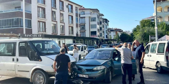 Kazadan Kaçmaya Çalışırken Motosikletle Çarpışma Olayı