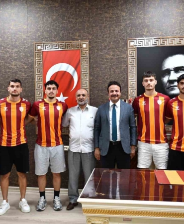 malatya-temsilcisinden-govde-gosterisi-6-yeni-imza-ile-guclerini-artirdi-ywXeMhug.jpg
