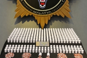 malatyada-14-bin-900-sentetik-ecza-hapi-ele-gecirildi-ve-3-kisi-tutuklandi-sLXrGxXI.jpg