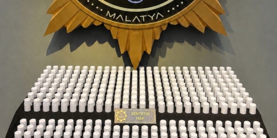 Malatya’da 14 Bin 900 Sentetik Ecza Hapı Ele Geçirildi ve 3 Kişi Tutuklandı