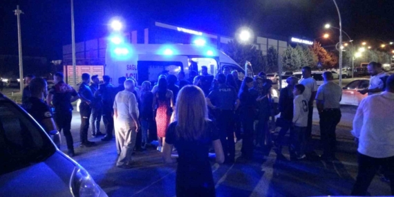 Malatya’da Halayda ‘Elini Tuttun’ Kavgası: 3 Yaralı