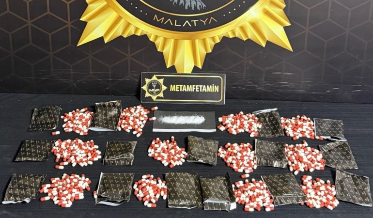 malatyada-uyusturucu-operasyonu-ve-iki-zanlinin-tutuklanmasi-ORimKq44.jpg