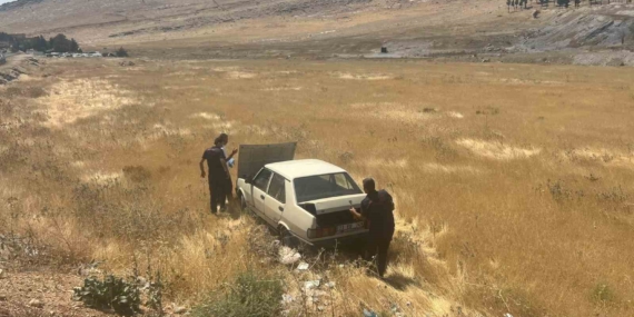 Mardin’de Yol Kenarına Devrilen Otomobilde Sürücü Yaralandı