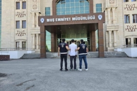 musta-aranan-hukumlu-yakalandi-ve-cezaevine-gonderildi-2h33ER8p.jpg