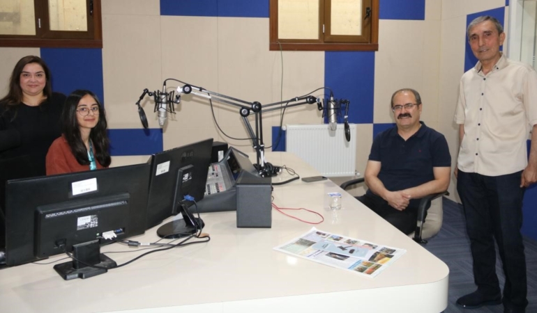 radyo-kampuste-tercih-donemi-icin-akademik-birim-tanitimlari-yapildi-tkvfiHac.jpg