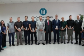 rektor-akpolat-tip-fakultesi-ogretim-uyeleriyle-bulustu-xWRdQl6K.jpg