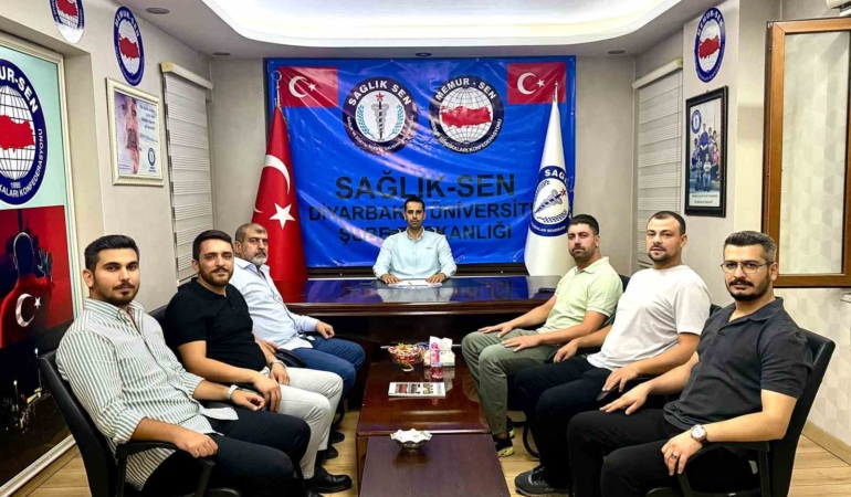 saglik-sen-diyarbakir-universitesi-temsilciligi-kurulusu-BDGTFHZP.jpg