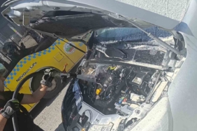 siirtte-seyir-halindeki-hafif-ticari-aracta-motor-yangini-OOPtZRF9.jpg
