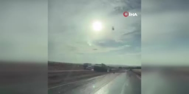 siirtte-tir-kazasi-yoldan-cikan-tir-trafigi-felc-etti-5II48KXD.jpg
