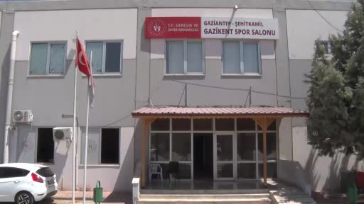 yanlis-girdigi-binada-avrupa-sampiyonu-olan-sporcu-QKQmORAr.jpg