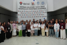 yapay-zeka-okuryazari-ogretmen-akademisi-programinin-sonuclari-ve-etkileri-H5cGLdDA.jpg