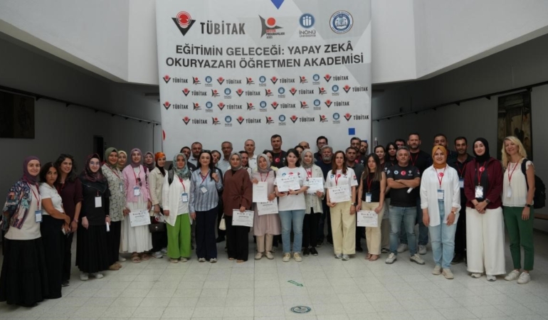 yapay-zeka-okuryazari-ogretmen-akademisi-programinin-sonuclari-ve-etkileri-H5cGLdDA.jpg