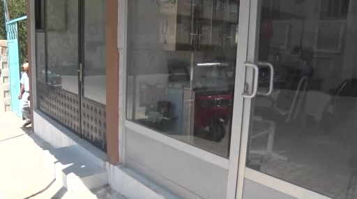 11 Yaşında Başlayan ve 65 Yıldır Makasını Bırakmayan Usta