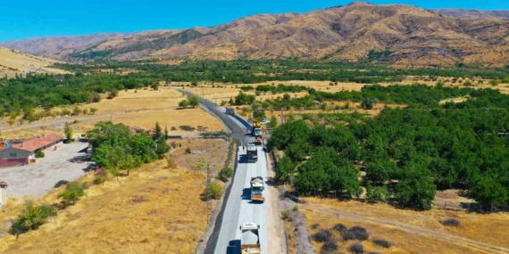 20 Kilometrelik Grup Yolu Asfalt Çalışmaları Günümüzde Devam Ediyor