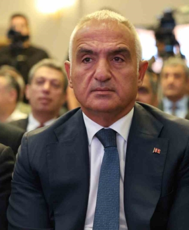 2026nin-ilk-yarisinda-turizm-gelirleri-257-milyar-dolari-asti-d3ub2fru.jpg