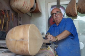 Nefessiz kaldı ‘Sırtıma vurun’ dedi, Heimlich manevrası ile hayata tutundu