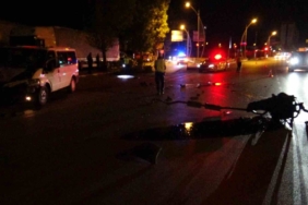 agaca-carpan-minibusun-motoru-firladi-iki-yarali-QnfJHKeT.jpg