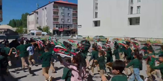 Ağrı’da Uçurtma Şenliği: Gökyüzü Çocuklara Kalsın Etkinliği