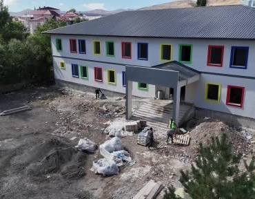 agrili-is-insaninin-memleketine-egitim-yatirimiyla-vefa-gosterisi-RuGtpubI.jpg