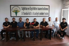 Yüksekova’da Araçta Mahsur Kalan Kedi Kurtarıldı