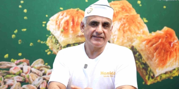 Amerikan Aksanıyla Gaziantep Baklavasını Anlatan Sosyal Medyayı Kasıp Kavuran Video
