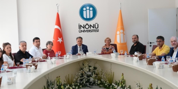 Arslantepe Kazı Heyeti Rektör Akpolat’ı Ziyaret Etti