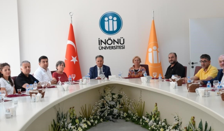 arslantepe-kazi-heyeti-rektor-akpolati-ziyaret-etti-WAZeEf7I.jpg