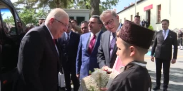 bakan-gulerin-kars-valiligi-ve-belediyesini-ziyareti-fMyKhu3r.jpg