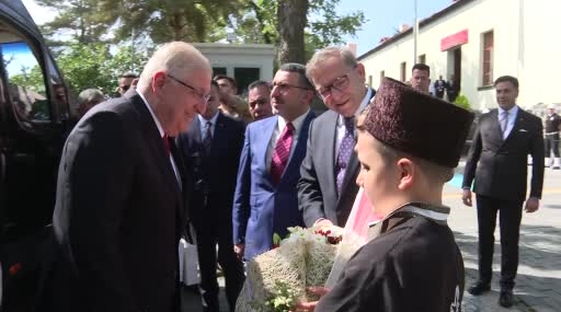 Bakan Güler’in Kars Valiliği ve Belediyesini Ziyareti