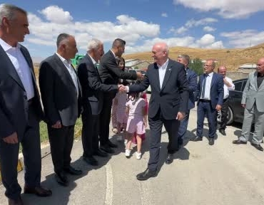 baskan-semsi-bayraktar-yuksekova-ciftcilerle-bulustu-hEnGAWlx.jpg