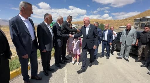 Başkan Şemsi Bayraktar Yüksekova Çiftçilerle Buluştu