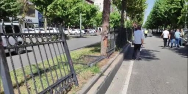 batmanda-trafik-kazasi-ve-yaralanan-bir-vatandas-F38xYk31.jpg