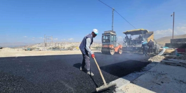 battalgazide-kirsal-ve-merkez-mahallelerde-asfalt-calismalari-hiz-kesmeden-devam-ediyor-gc4Tz1qB.jpg