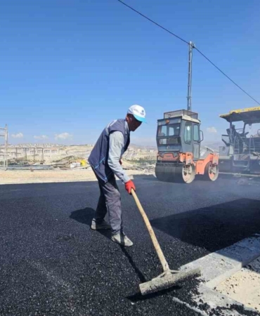 battalgazide-kirsal-ve-merkez-mahallelerde-asfalt-calismalari-hiz-kesmeden-devam-ediyor-gc4Tz1qB.jpg