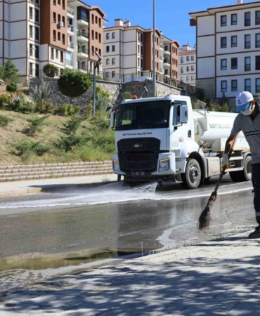 battalgazide-temizlik-calismalari-farkli-noktalarda-devam-ediyor-gZL3yl8j.jpg