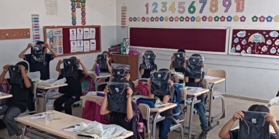 Çermikli İş Adamından Öğrencilere Okul Forması Desteği
