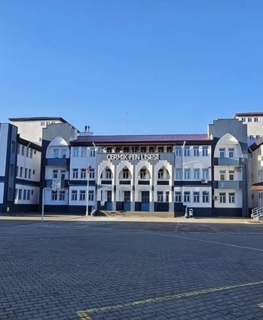 diyarbakirda-11-ogrenci-zehirlenme-suphesiyle-hastaneye-kaldirildi-c4FHnYD2.jpg
