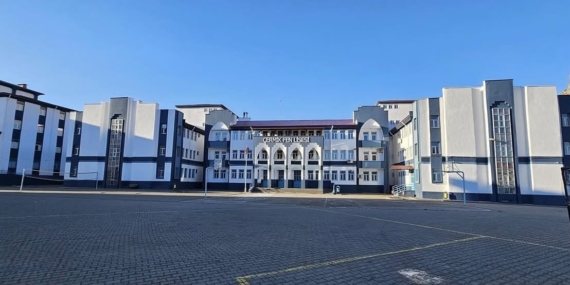 Diyarbakır’da 11 Öğrenci Zehirlenme Şüphesiyle Hastaneye Kaldırıldı