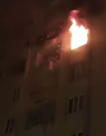 diyarbakirda-buyuk-yangin-ani-ev-alevlere-teslim-oldu-Exa1pxgu.jpg